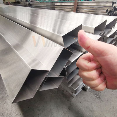 Decorativo TUBO Rectangular BRILLANTE POLISHED 600 C-304 X 6 METROS Steinless Steel Inox Flat Pipe