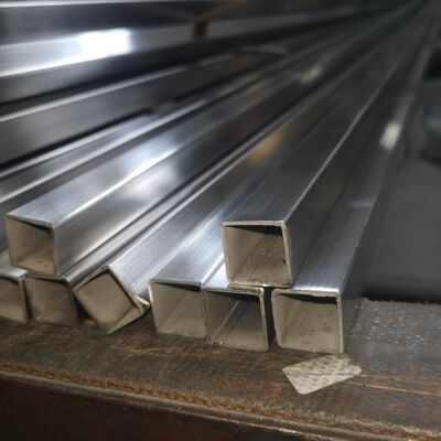 0.6mm-3.5mm ضخامت آینه سطح ساتن 201 304 316 درجه 30mmx30mm فولاد ضد زنگ لوله مربع